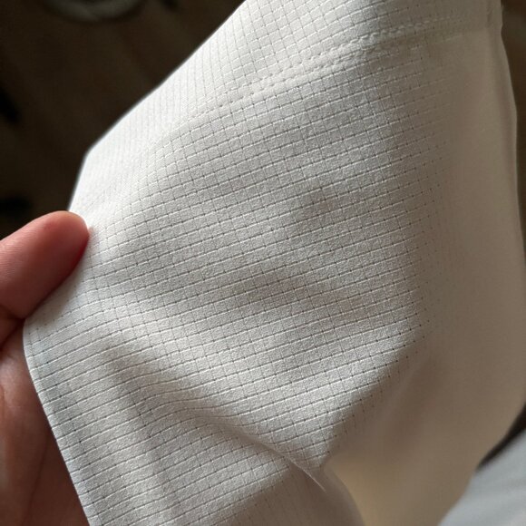 Lululemon WovenAir Trousers in Ivory - Picture 3 of 4